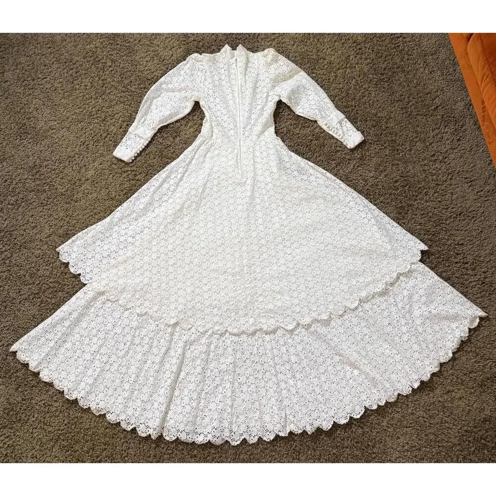 Rare 1970's White Cotton Eyelet Prairie Wedding Gown White Edwardian Style - Picture 9 of 10